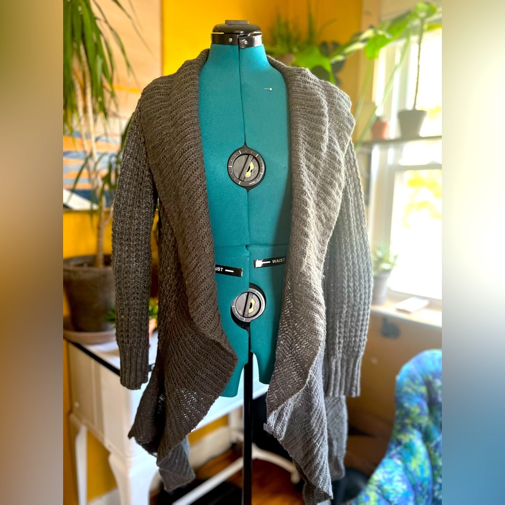 Gray Ya Las Angels tie sweater with Crochet detail